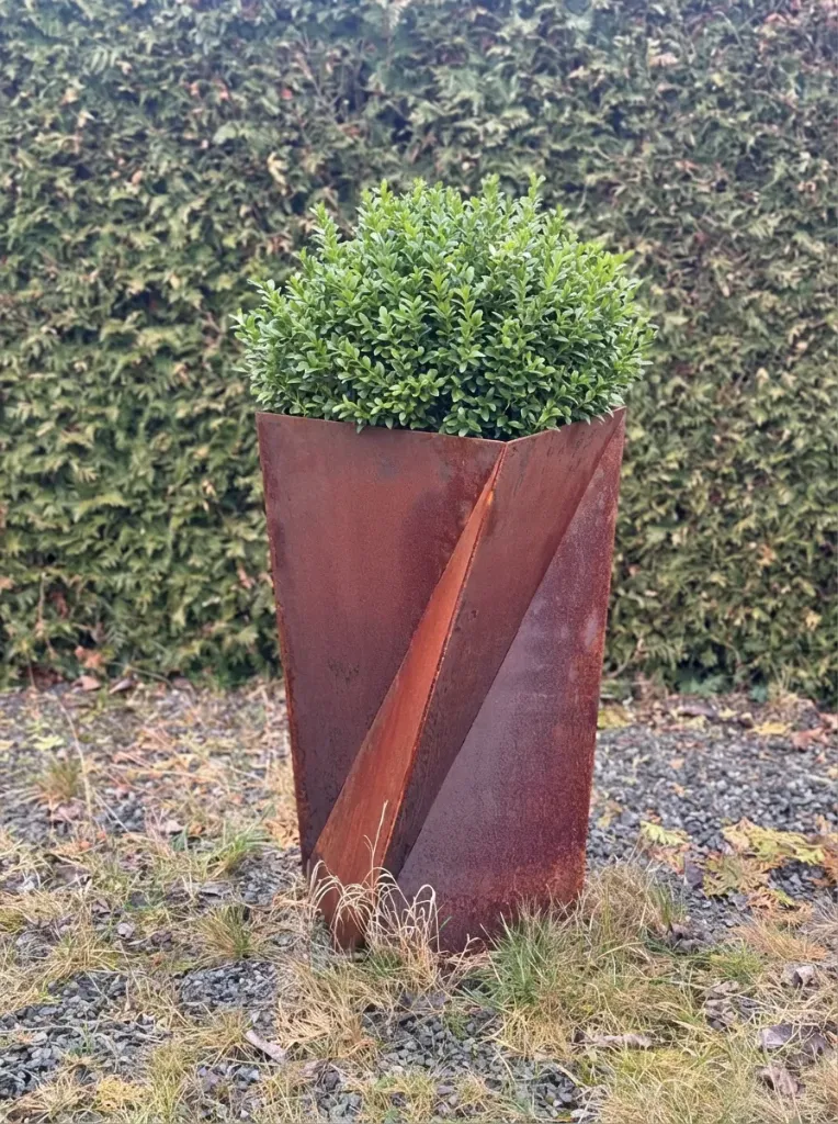 Jardinière Twist 01